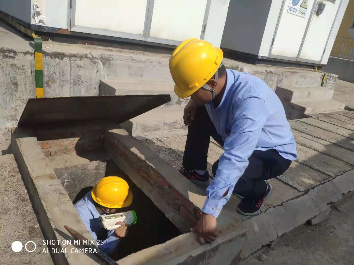 【水發(fā)能源】繃緊防汛弦，筑牢安全堤——中穆電站開展防汛專項(xiàng)檢查1.jpg